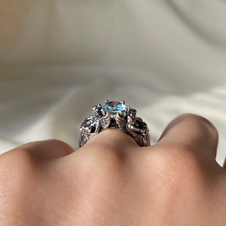Anillo de ángel de topacio azul en plata de ley 925, anillo hecho a mano, regalo para ella, regalo sentimental para el Día de la Madre, anillo de ángel madre e hijo. imagen 8