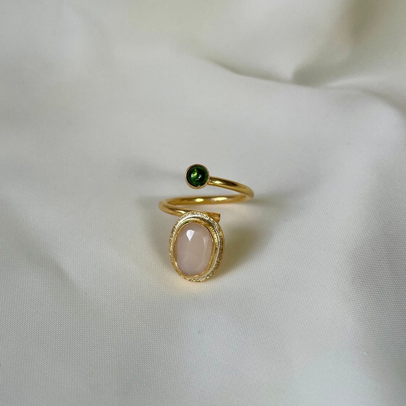 Prehnit och Peridot Ring Guld Vermeil, Grön Ädelstensring, Prehnit Elegant Boho Ring Justerbar, Handgjord Ring för Kvinnor, Gåva till Henne White Moonstone