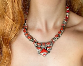 Chunky Coral Chip Inlay Ethnic Necklace