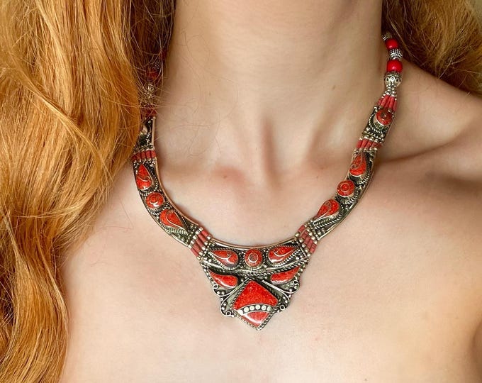 Chunky Coral Chip Inlay Ethnic Necklace