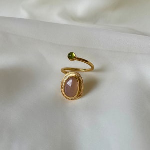 Prehnit och Peridot Ring Guld Vermeil, Grön Ädelstensring, Prehnit Elegant Boho Ring Justerbar, Handgjord Ring för Kvinnor, Gåva till Henne Peach Moonstone