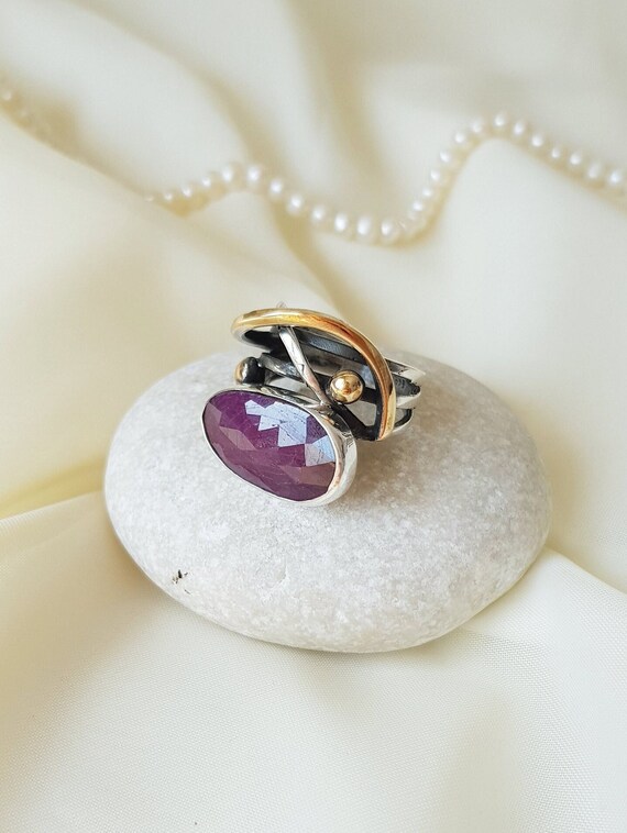 Purple store sapphire raw