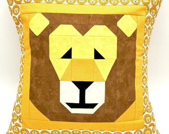 Precioso patrón de almohada de tiro de león PDF Descarga digital por Angela's DIY Designs - patrón de almohada de tiro de león, gato, animal, safari