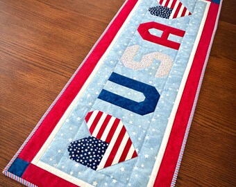 Patriotic Table Runner Quilt Pattern, USA Patchwork Decor/Gift (PDF Digital Download)