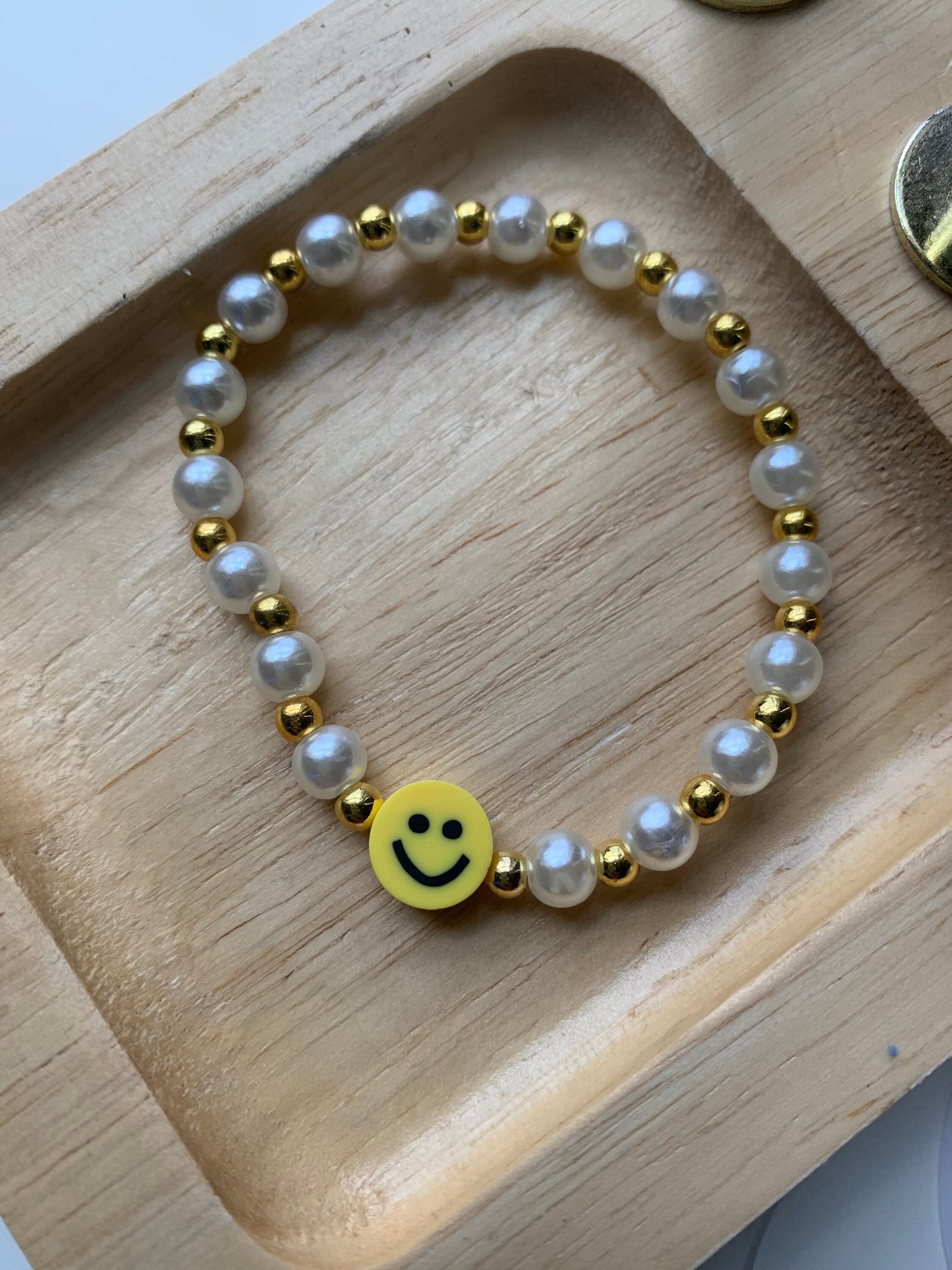 ブレスレット Iced Smiley Real Pearl Bracelet (Gold) Men's Diamond Smiley Face Pearl Bracelet (Gold) | CRAFTD London