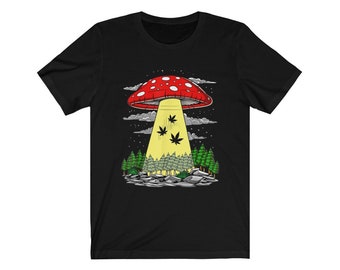 Psychedelic Mushroom Alien Abduction - 420 Weed T-Shirt