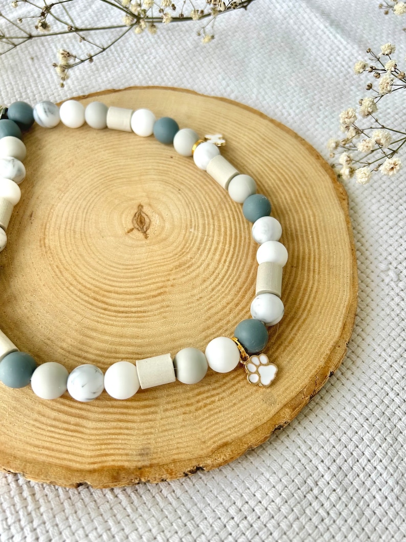 Anti Tick Dog Collar Natural, EM-Ceramic Silicone Beaded Necklace, White & Grey with Paw Charm, Chemical-Free Flea Tick Protection, Handmade image 2