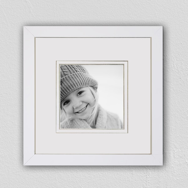 White Wood and Matted Photo Frame for 5x5 Photos
