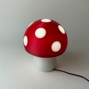 Mario-Pilzlampe – Erhellen Sie Ihr Interieur mit dieser vom Mario-Universum inspirierten Lampe – erhältlich in mehreren Farben