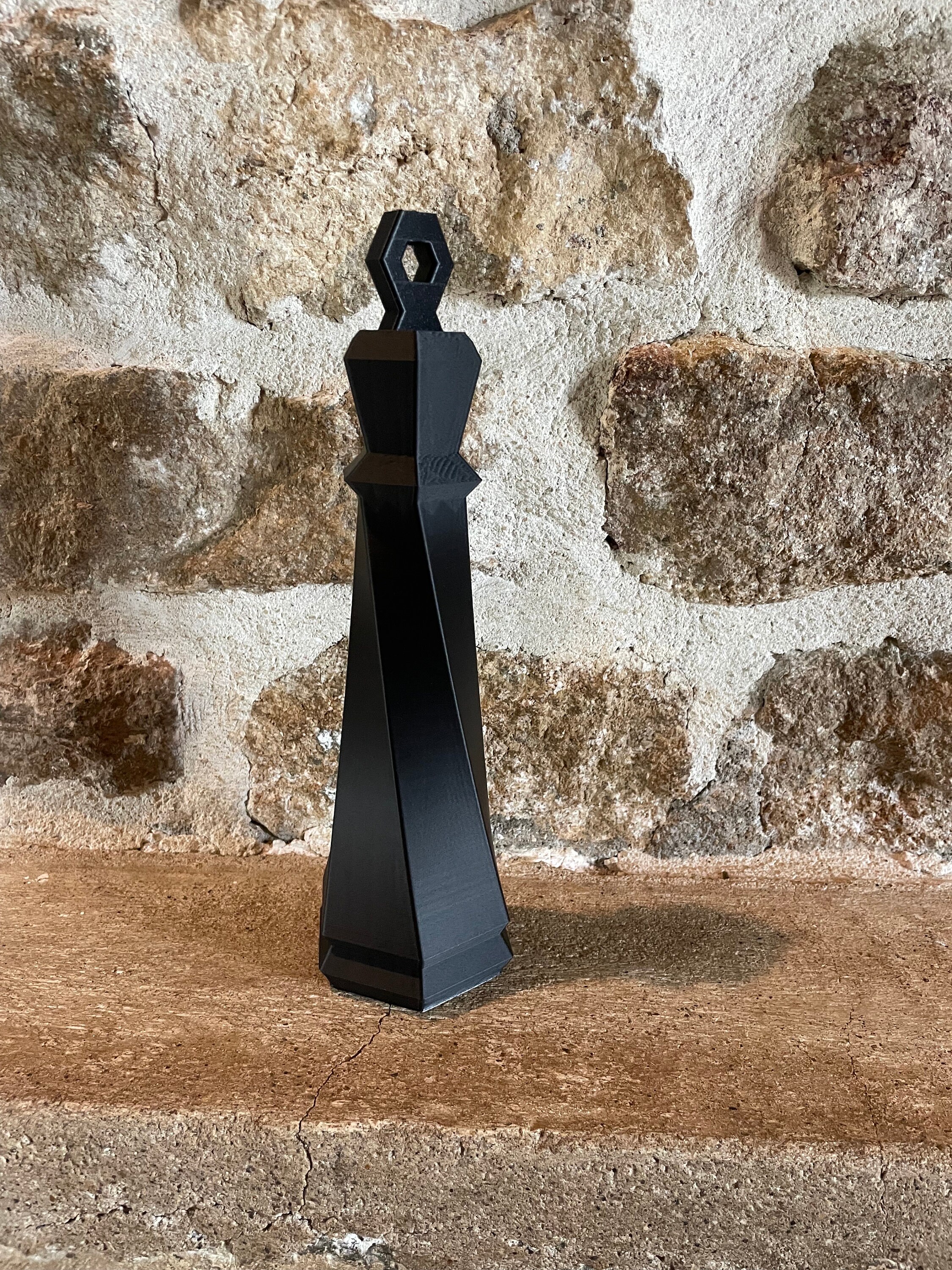 Elegant Chess King Pawns - Classic Game Pieces for Refined Decoration - Available in Large Size"