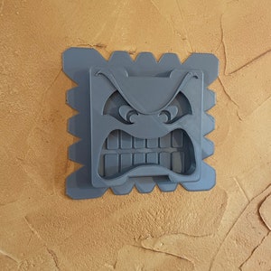 ENORME 3D-geprinte Mario Thwomp voor kunst aan de muur of op een plank