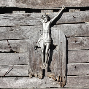 Oud kruisbeeld, figuur van het kruisbeeld, Jezus Christus