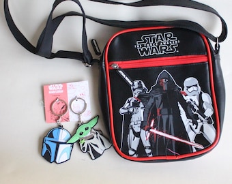 Star Wars : Le Réveil de la Force avec ensemble de porte-clés Mandalorien