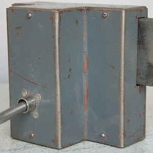 Cerradura de puerta vintage con llave, antigua cerradura industrial hecha a mano con llave, cerradura de garaje