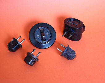 Ensemble électrique vintage en bakélite : interrupteur de lampe, fiches de cordon, prise triple
