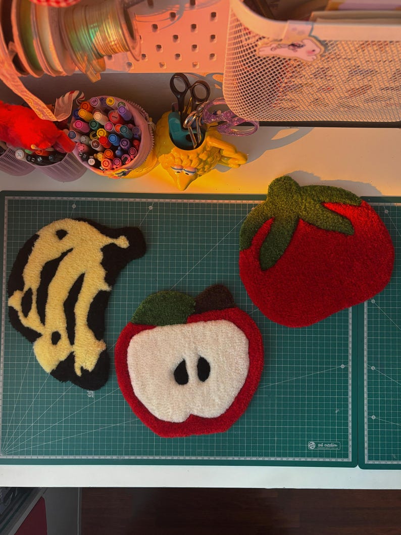 Handmade Apple Tufting Rug, Mini Table Mat, Decorative Object - Etsy
