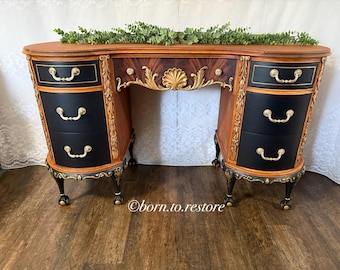 SOLD**********Please do not  purchaseVintage Desk/Antique Desk/writing Desk/Refinished Desk/Painted Desk/Victorian Desk/ Desk- Vanity