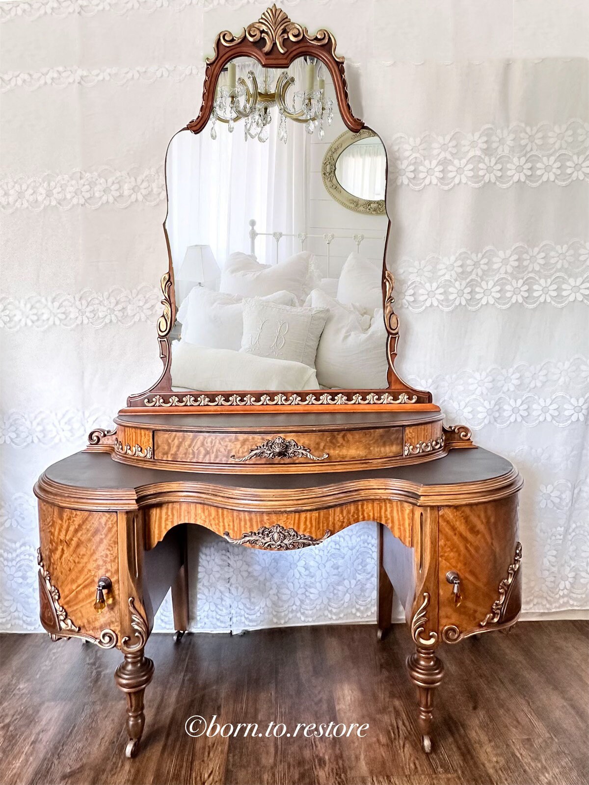 Antique Vanity/vintage Vanity/antique Dressing Table/make up Vanity