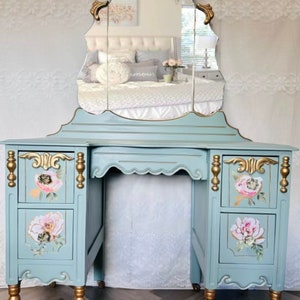 Vintage Vanity/Antique Vanity/Painted Vanity/Makeup table/ dressing table/bedroom furniture/Unique Vanity