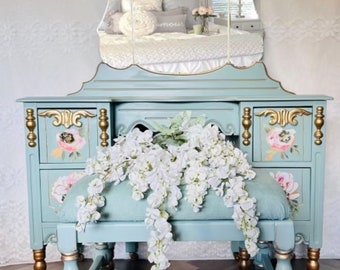 Vintage Vanity/Antique Vanity/Painted Vanity/Makeup table/ dressing table/bedroom furniture/Unique Vanity