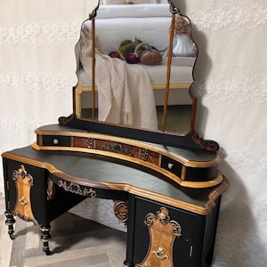 Antique  vanity/vintage refinished vanity/vintage vanity/dressing table/make up table/black vanity/bedroom furniture