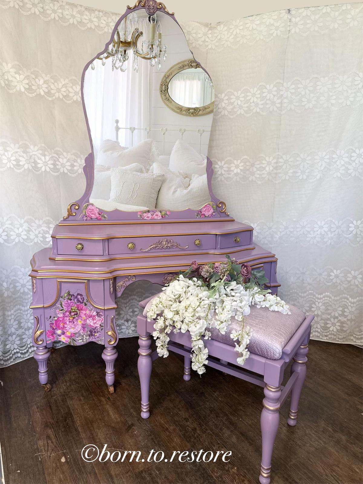 Antique Vanity/Vintage Vanity/Painted Vanity/Make up Vanity/ Lilac Vanity/Refinished Vanity/Dressing Table/Bedroom furniture