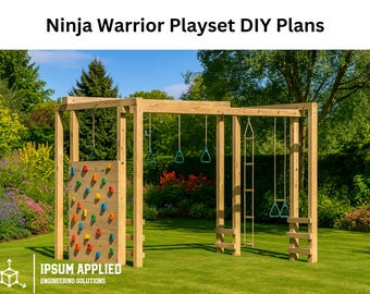 Puede incluir: Un parque infantil de madera de Ninja Warrior con un rocódromo, aros y una escalera de cuerda. El rocódromo tiene presas de colores. El parque infantil está situado sobre un césped verde con árboles al fondo. El texto de la imagen dice "Ninja Warrior Playset DIY Plans".
