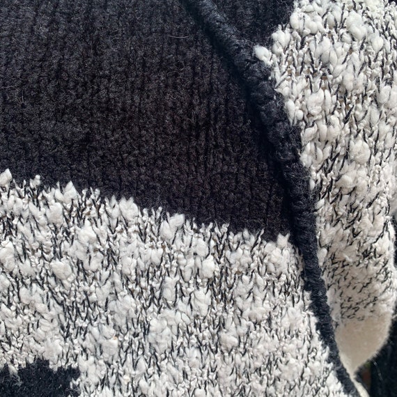 Vintage Black and White Sweater S/M - image 3