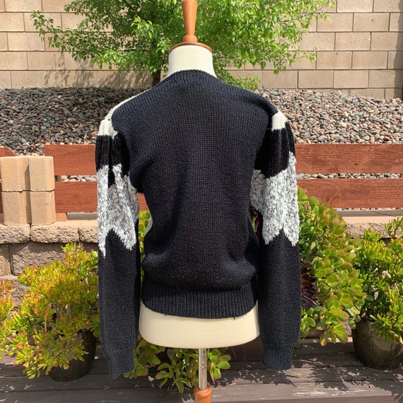 Vintage Black and White Sweater S/M - image 2