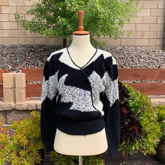 Vintage Black and White Sweater S/M - image 1