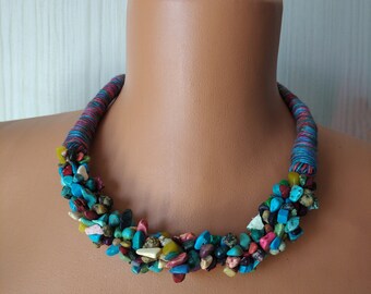 Collar vintage de piedra natural: hecho a mano en estilo bohemio