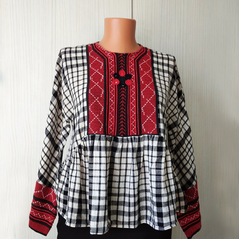 Women's Embroidered Long Sleeves Cotton Top