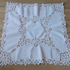 Vintage  Tablecloth With Lace Trim,Square White Tablecloth,Cotton Lace Tablecloth,Rustic Decor