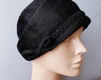 Raffaello Bettini Hat Cloche Womens Medium Wool Bow Studded  display picture 3