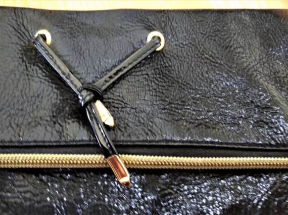 Vintage Guess Purse ,Black Patent Leather Mini Ba… - image 6
