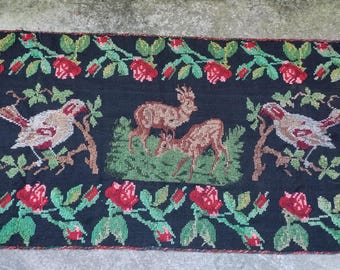 Vintage Deer Tapestry: Handwoven Wool Rug, Bulgarian Wall Decor