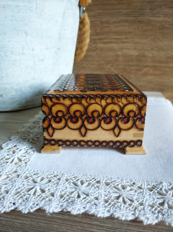 Boîte à Bijoux Vintage En Cuir Véritable Sculpté - XXème Siècle, Bulgarie - Occasion