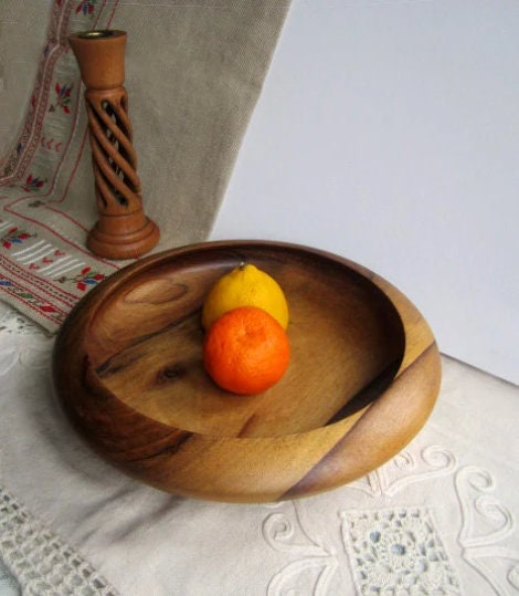 Vintage Hand-Turned Walnut Bowl: Rustic Home Decor