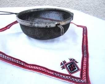 Vintage Metal Flour Sifter: Rustic Kitchen Decor, Primitive Sieve