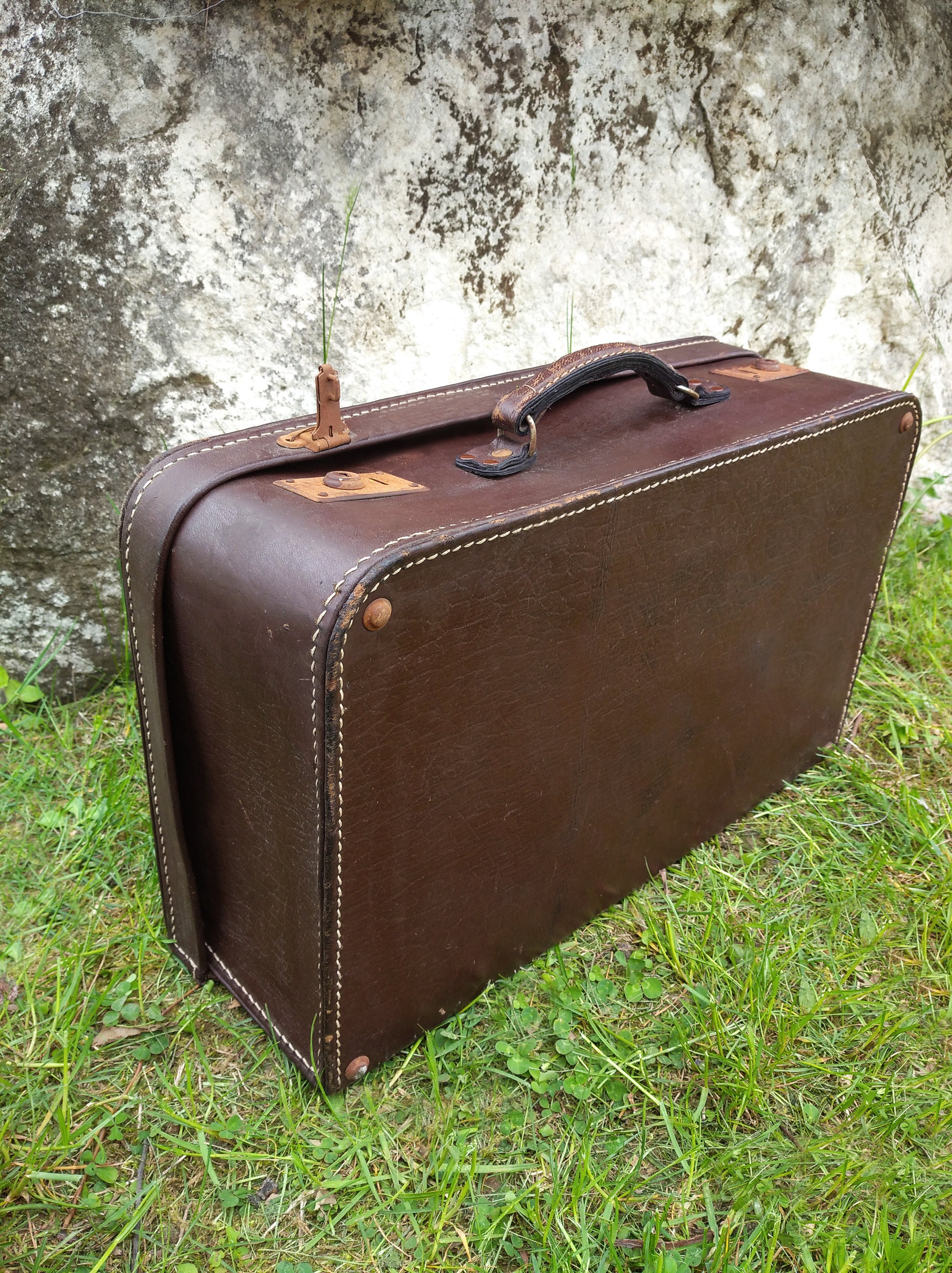 Set Of 3 1920's Vintage Leather Suitcases, 1stdibs.com