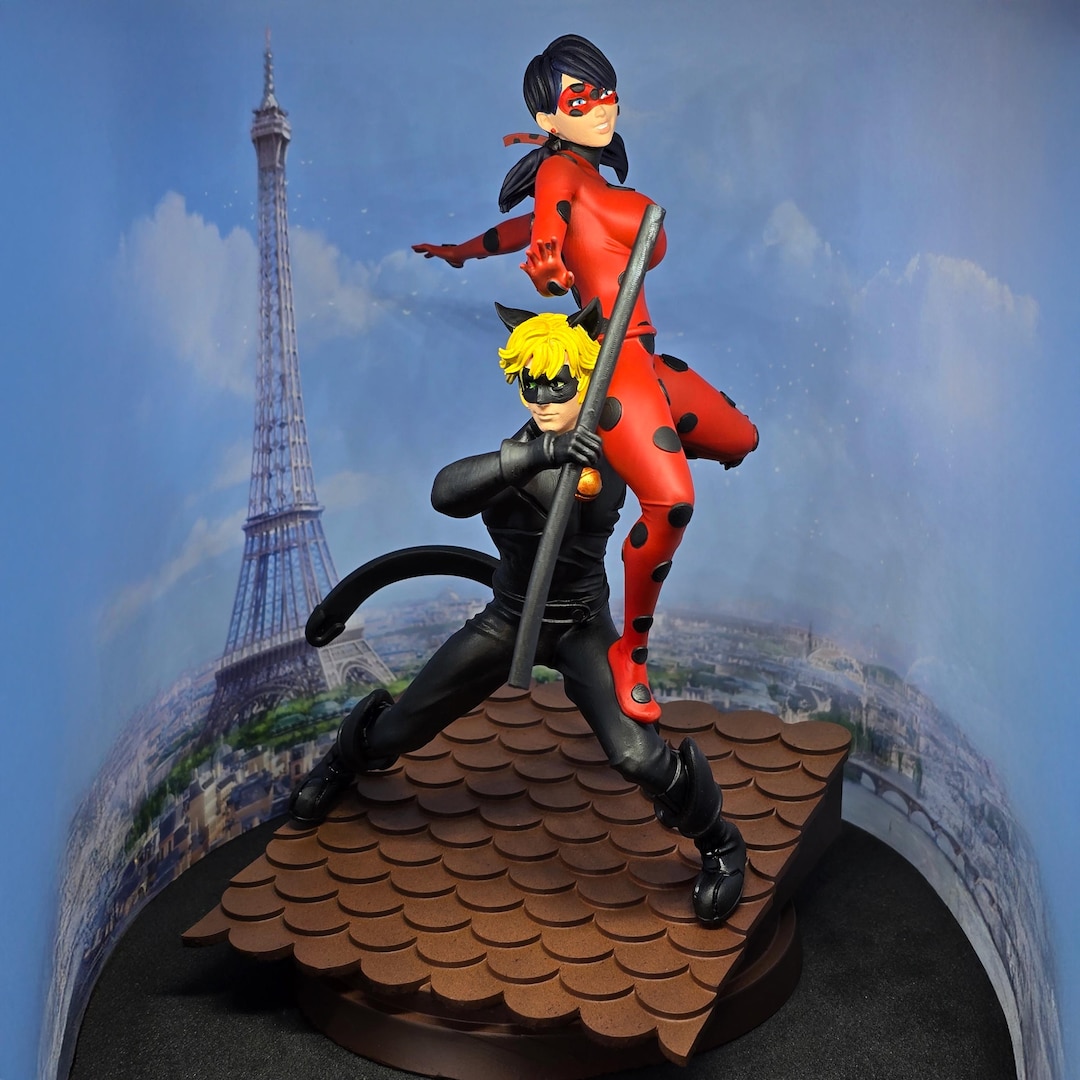 Bandai – Miraculous Ladybug – particularly movable figure 15 cm – Lady Noir – 39761 Bandai – Miraculous Ladybug – particularly movable figure 15 cm – Lady Noir – 39761