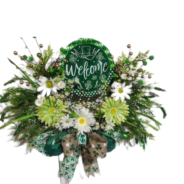Welcome Saint Patrick Wreath, Grapevine, Shamrock bow  details, Emerald Green and White flowers. St. Patrick sign, green jeweled, Irish