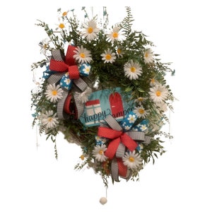 Happy Camper Wreath: White Daisies, RV Door Decor