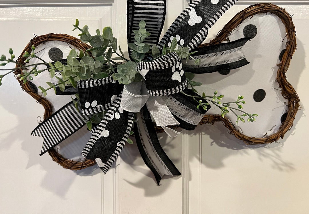 Black and White Dog Bone Wall Hanger, Dog Decor, Dog Wreath Etsy