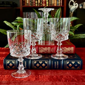 Vintage Cristal D&#39;Arques Wine Glasses: Diamond Cut Crystal, Set of 4