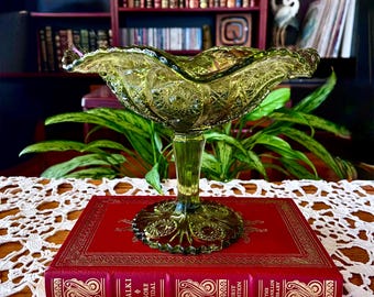 Vintage Imperial Glass "Daisy & Button" Compote in Avocado Green