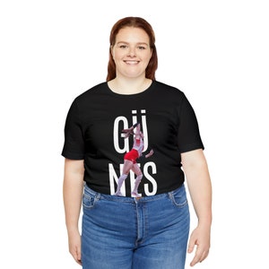 GÜNEŞ Unisex Jersey Short Sleeve Tee Zehra Güneş T-shirt Available in White&Black and 9 Sizes XS-S-M-L-XL-2XL-3XL-4XL-5XL image 6