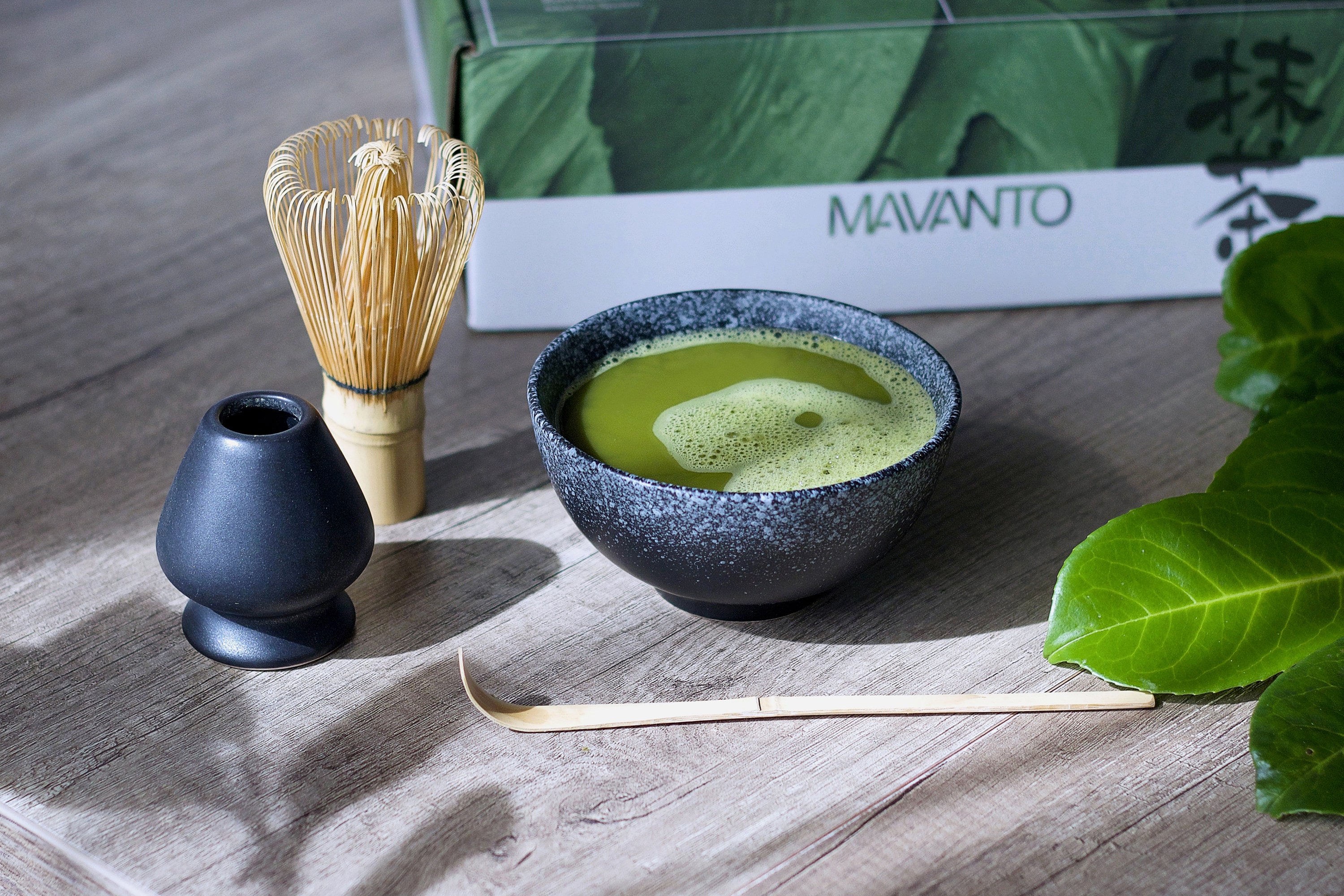 5-teiliges Matcha Set – Schale, Besen, Sieb, Löffel & Halter, Keramik & Bambus, 520 Ml, Grün