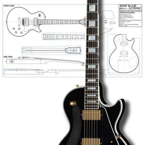 Pode incluir: Uma guitarra elétrica Gibson Les Paul Custom preta com hardware dourado, encadernação branca e headstock branco e preto. Plantas azuis da guitarra no fundo, incluindo vistas frontal e lateral, e especificações.