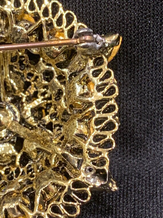 Vintage Round Domed Filigree Gold Toned Brooch wi… - image 8